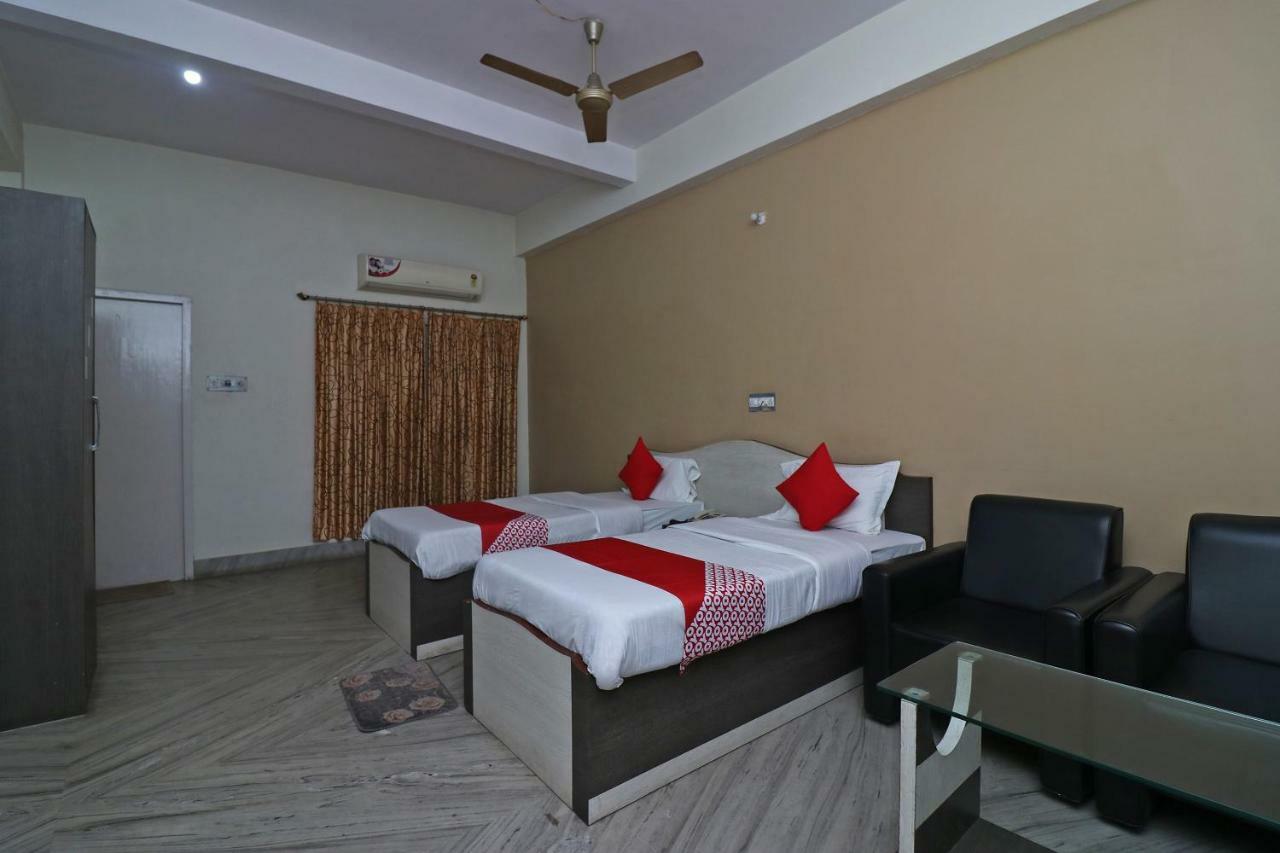 Oyo 37989 Hotel Debarshi Bānkura Exterior foto